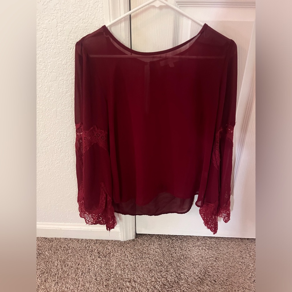 Women’s medium long sleeve blouse